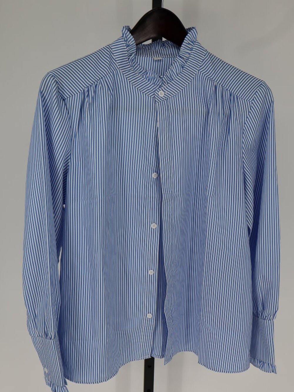 Women's Cotton striped button-up shirt with ruffle collar and  sleeves Size L